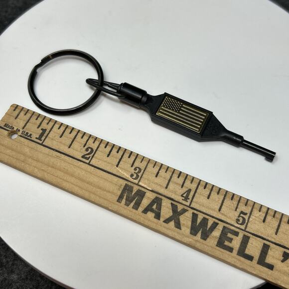 Handcuff Pen-Key Tactical American Flag Keychain Tool - Picture 1 of 6